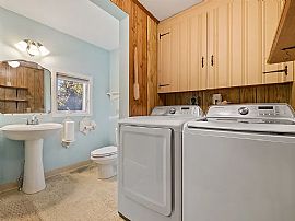 939 Nichols Ave, Stratford, Ct 06614 in Stratford, CT (Photo 9 of 12)