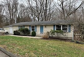 1091 Boston Post Rd, Madison, Ct 06443 in Madison, CT