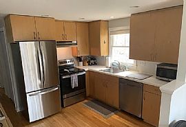 1091 Boston Post Rd, Madison, Ct 06443 in Madison, CT (Photo 3 of 9)