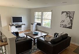 1091 Boston Post Rd, Madison, Ct 06443 in Madison, CT (Photo 4 of 9)