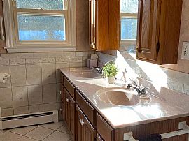 26 Gooseneck Hill Rd, Canterbury, Ct 06331 in Canterbury, CT (Photo 8 of 12)