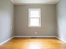 203 Robert Treat Pkwy, Milford, Ct 06460 in Milford, CT (Photo 10 of 12)