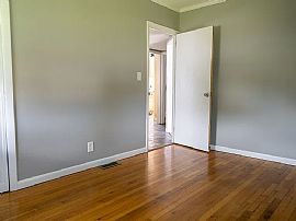 203 Robert Treat Pkwy, Milford, Ct 06460 in Milford, CT (Photo 11 of 12)