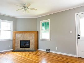 203 Robert Treat Pkwy, Milford, Ct 06460 in Milford, CT (Photo 3 of 12)