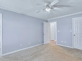 1737 Crestview Dr, Clarksville, Tn in Clarksville, TN (Photo 7 of 12)