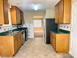 1360 Regal Heights Dr, Lithonia, Ga in Lithonia, GA (Photo 5 of 12)