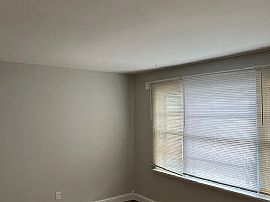 7485 Castro Dr, Saint Louis, Mo in Saint Louis, MO (Photo 4 of 10)