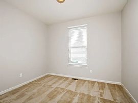 27 Huntleigh Grove Ct, Wentzville, Mo in Wentzville, MO (Photo 10 of 12)