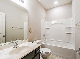 27 Huntleigh Grove Ct, Wentzville, Mo in Wentzville, MO (Photo 9 of 12)