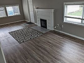 1251 Lincoln Dr, Noblesville, In in Noblesville, IN (Photo 4 of 11)