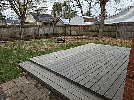 1251 Lincoln Dr, Noblesville, In in Noblesville, IN (Photo 5 of 11)