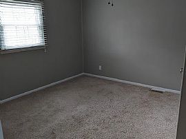 1251 Lincoln Dr, Noblesville, In in Noblesville, IN (Photo 8 of 11)