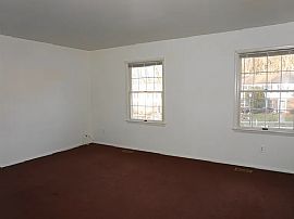 2611 Pearwood Rd, Parkville, Md 21234 in Parkville, MD (Photo 9 of 10)