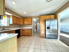 3855 Constitution Dr, Carmel, In in Carmel, IN (Photo 4 of 12)