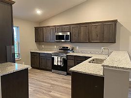 7880 Lambert Ave Ne, Albertville, Mn in Albertville, MN (Photo 2 of 12)