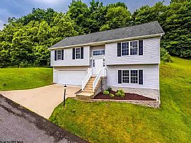 420 December Ln, Morgantown, Wv 26508 in Morgantown, WV