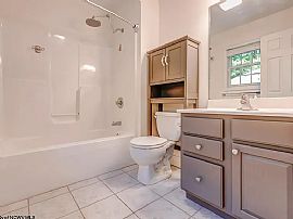 420 December Ln, Morgantown, Wv 26508 in Morgantown, WV (Photo 4 of 11)