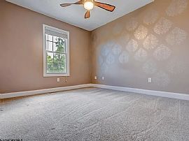 420 December Ln, Morgantown, Wv 26508 in Morgantown, WV (Photo 7 of 11)