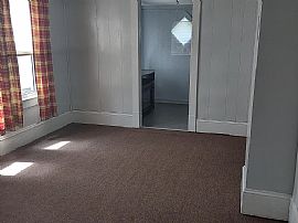 105 N 3rd Ave, Paden City, Wv 26159 in Paden City, WV (Photo 10 of 11)