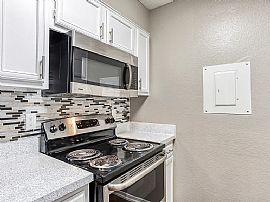 Charming 2bedroom Flat in Chateaugay, NY (Photo 9 of 12)