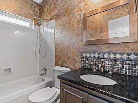 8275 Taddish Dr N, Mobile, Al 36695 in Mobile, AL (Photo 5 of 12)