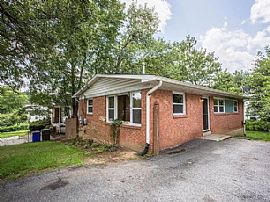 8816 36th Ave, College Park, Md 20740 in College Park, MD