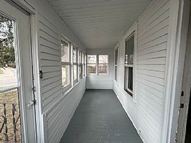 1222 Alamo Ave, Kalamazoo, Mi 49006 House For Rent in Kalamazoo, MI (Photo 3 of 12)