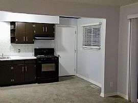 546 White Oak Rd, Bolingbrook, Il in Bolingbrook, IL (Photo 4 of 9)