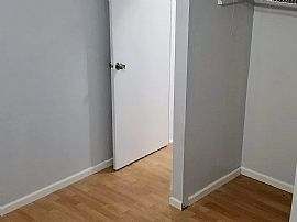 546 White Oak Rd, Bolingbrook, Il in Bolingbrook, IL (Photo 8 of 9)