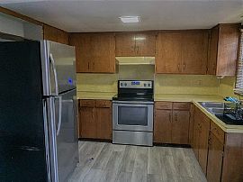 1654 Vans Blvd, Holland, Mi in Holland, MI (Photo 2 of 10)