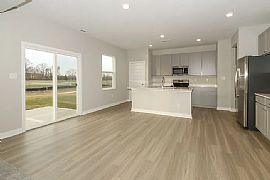 2805 Bannerbrook Dr, Westfield, In in Westfield, IN (Photo 4 of 12)