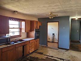 Charming 2 Bedroom House  in Utica, KY (Photo 3 of 5)