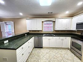 119 Turtle Dr, Elmore, Al 36025 in Elmore, AL (Photo 12 of 12)