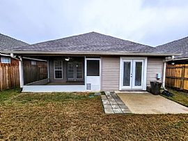 119 Turtle Dr, Elmore, Al 36025 in Elmore, AL (Photo 2 of 12)