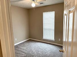 400 Edgewood Dr, Mcdonough, Ga in McDonough, GA (Photo 7 of 12)