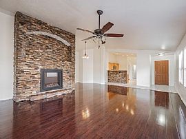 17468 W Coyote Trail Dr, Goodyear, Az 85338 in Goodyear, AZ (Photo 4 of 11)