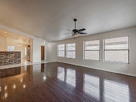 17468 W Coyote Trail Dr, Goodyear, Az 85338 in Goodyear, AZ (Photo 5 of 11)