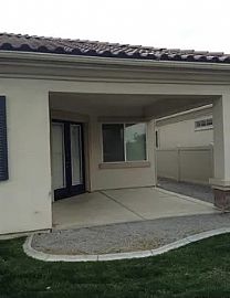 2bed 2.5bath in Apple Valley, CA (Photo 2 of 5)