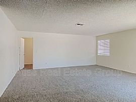 7034 W Purdue Ave, Peoria, Az 85345 in Peoria, AZ (Photo 4 of 10)