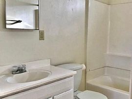 839 E Waverly St, Tucson, Az 85719 in Tucson, AZ (Photo 9 of 10)