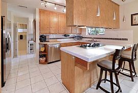 4bed 2.5bath in Simi Valley, CA (Photo 3 of 6)