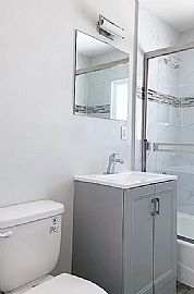 2bed 2bath in Burbank, CA (Photo 4 of 6)