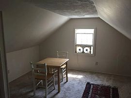 2bed 1bath in Falmouth, MA (Photo 4 of 5)