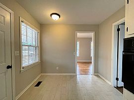 615 Austin Dr Nw, Huntsville, Al 35805 in Huntsville, AL (Photo 6 of 10)