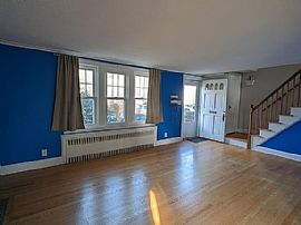 23 Taylor Rd, West Hartford, Ct 06110 in West Hartford, CT (Photo 3 of 12)