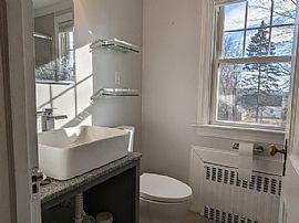 23 Taylor Rd, West Hartford, Ct 06110 in West Hartford, CT (Photo 8 of 12)