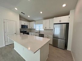 2794 Sanctury Dr, Clermont, Fl 34714. Lovely House For Rent in Clermont, FL (Photo 8 of 8)