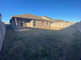 Beautiful and Fully Renovated House  in Midland, TX (Photo 11 of 12)