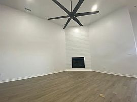 Beautiful and Fully Renovated House  in Midland, TX (Photo 7 of 12)