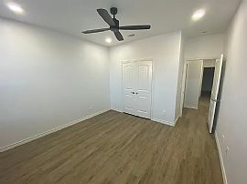 Beautiful and Fully Renovated House  in Midland, TX (Photo 8 of 12)